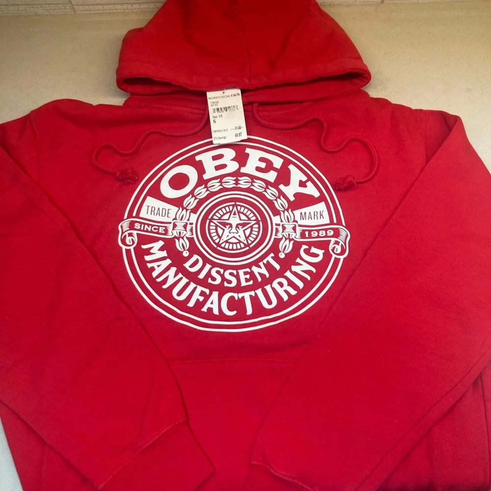 OBEY 🅾️ Men’s Red Logo Fleece Hoodie - Picture 4 of 7